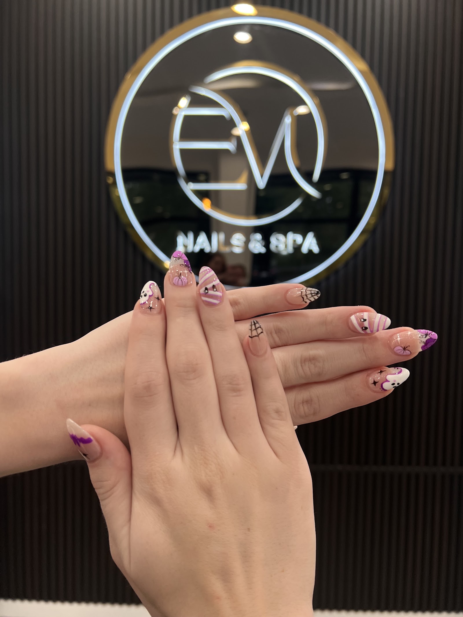 Em Nails & Spa nail photo 3